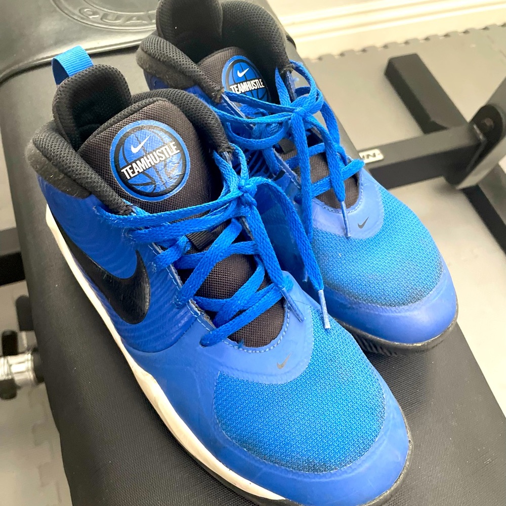Nike boy shoes